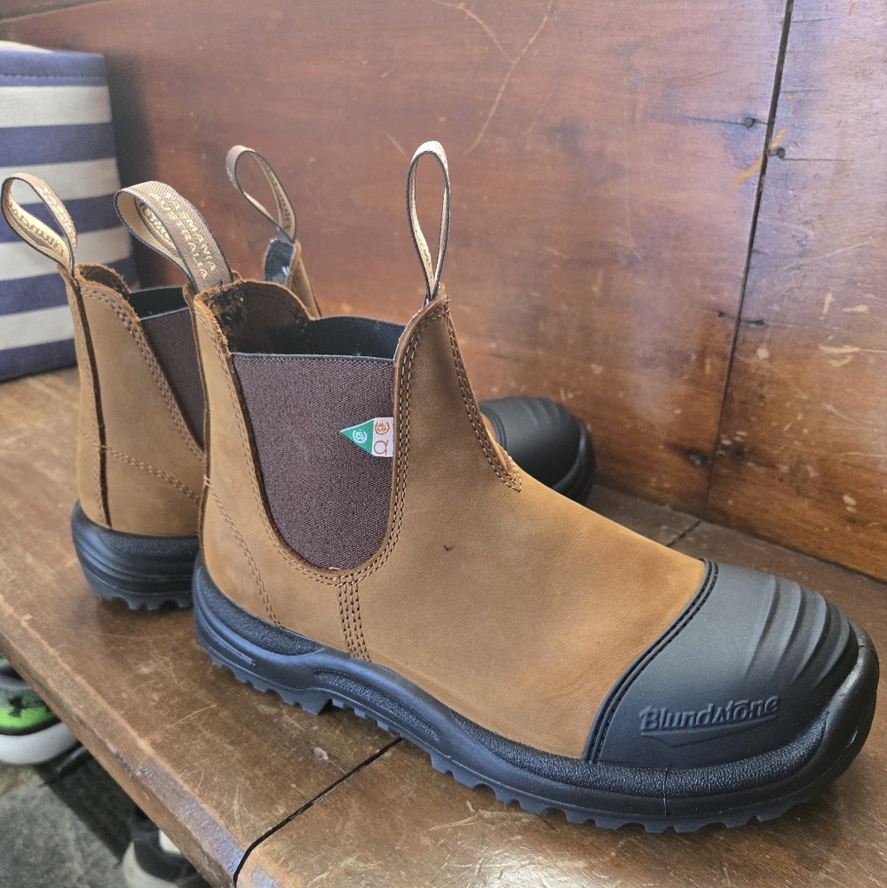 Blundstone Saddle Brown Leather CSA Steel Toe Boots